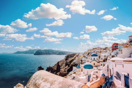 Your practical guide to a dream vacation in Santorini with tips on accommodation, transport and sights